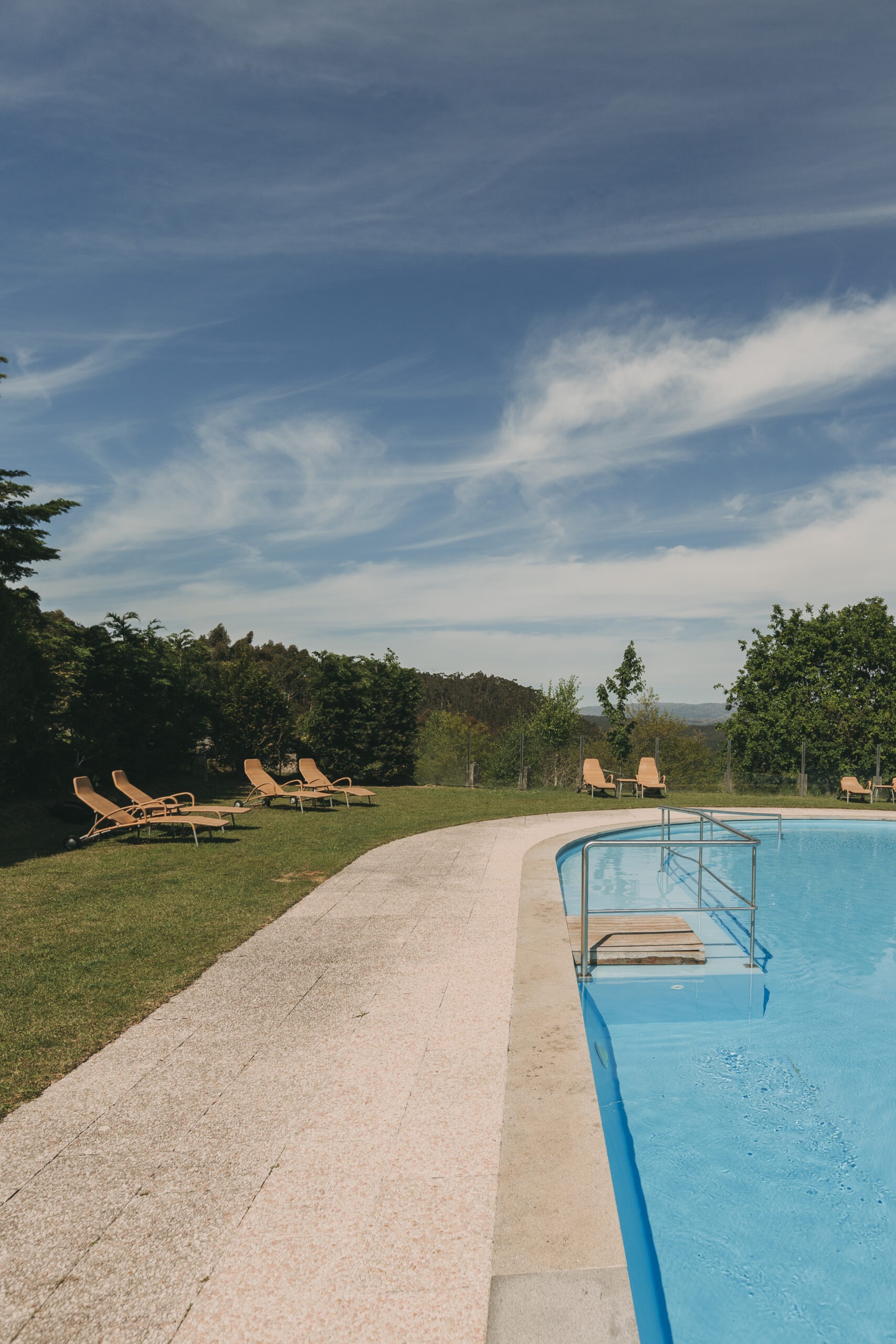 pousada-viana-castelo-piscina