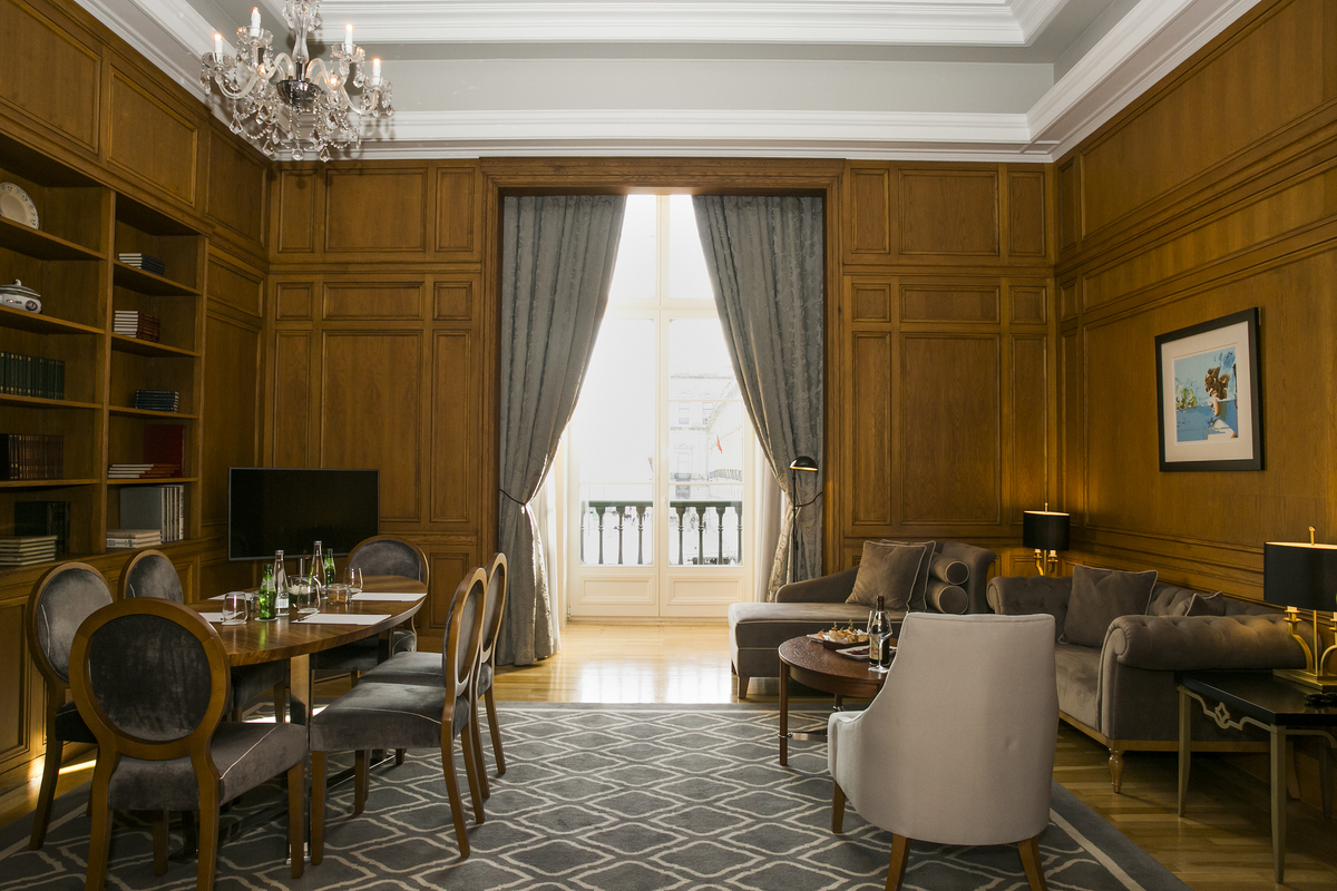 Sala da Suite presidencial da Pousada Lisboa, um hotel histórico na baixa de Lisboa