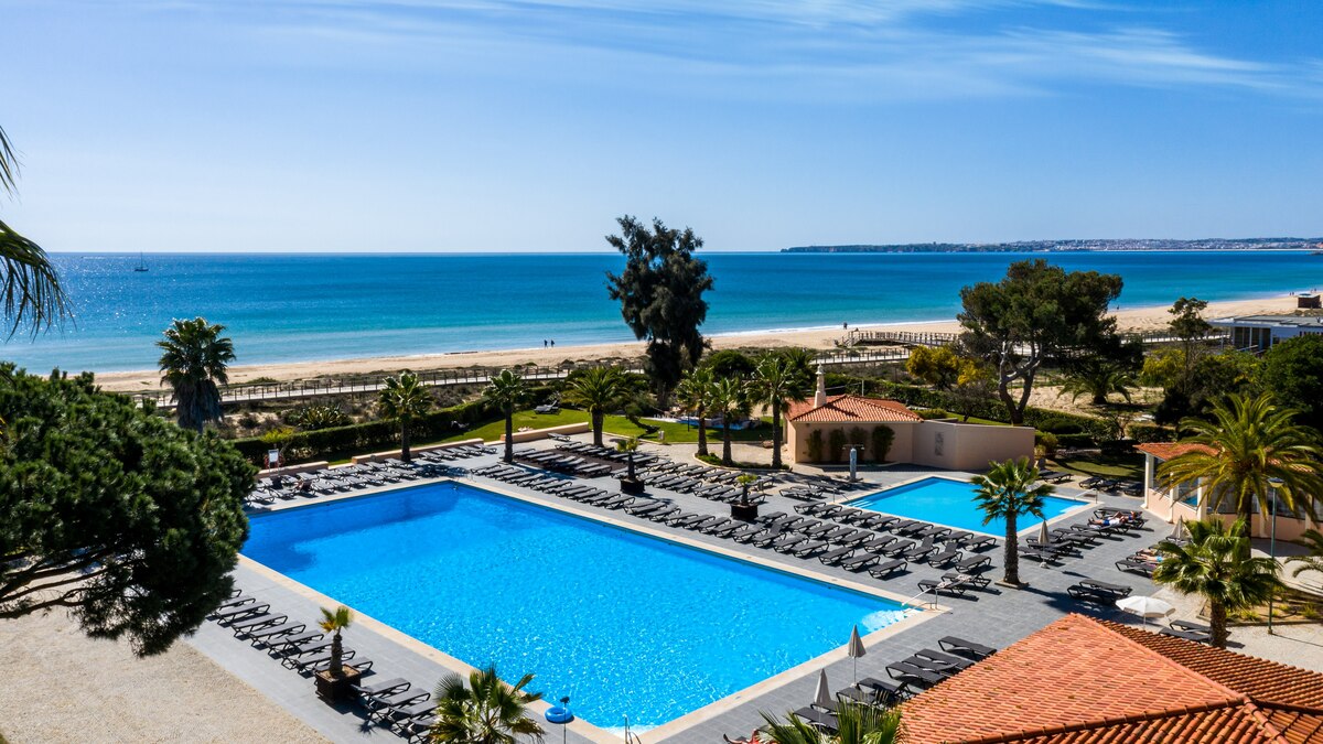 Vista do Pestana Dom João II, um hotel 4 estrelas no Algarve