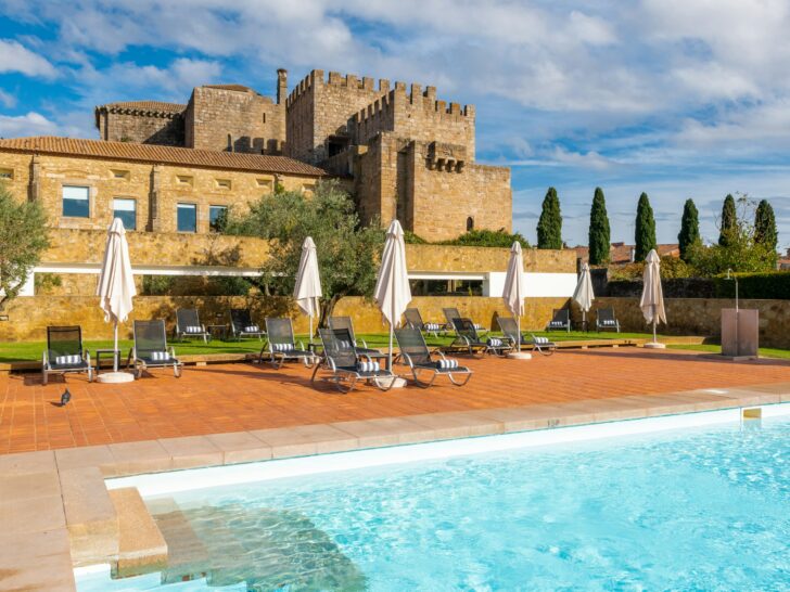 Piscina exterior de uma Pousada Histórica